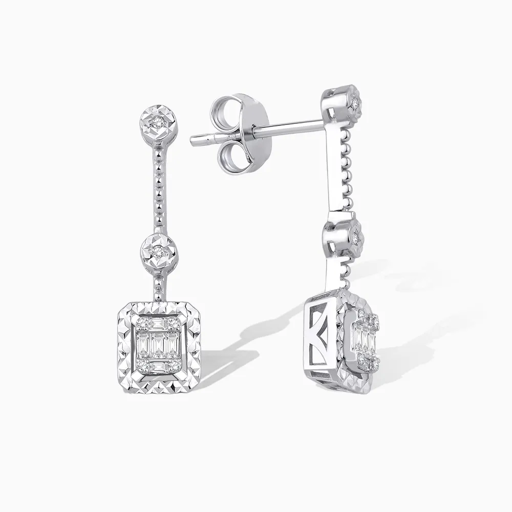 0.16 Karat Pırlanta Baget Küpe