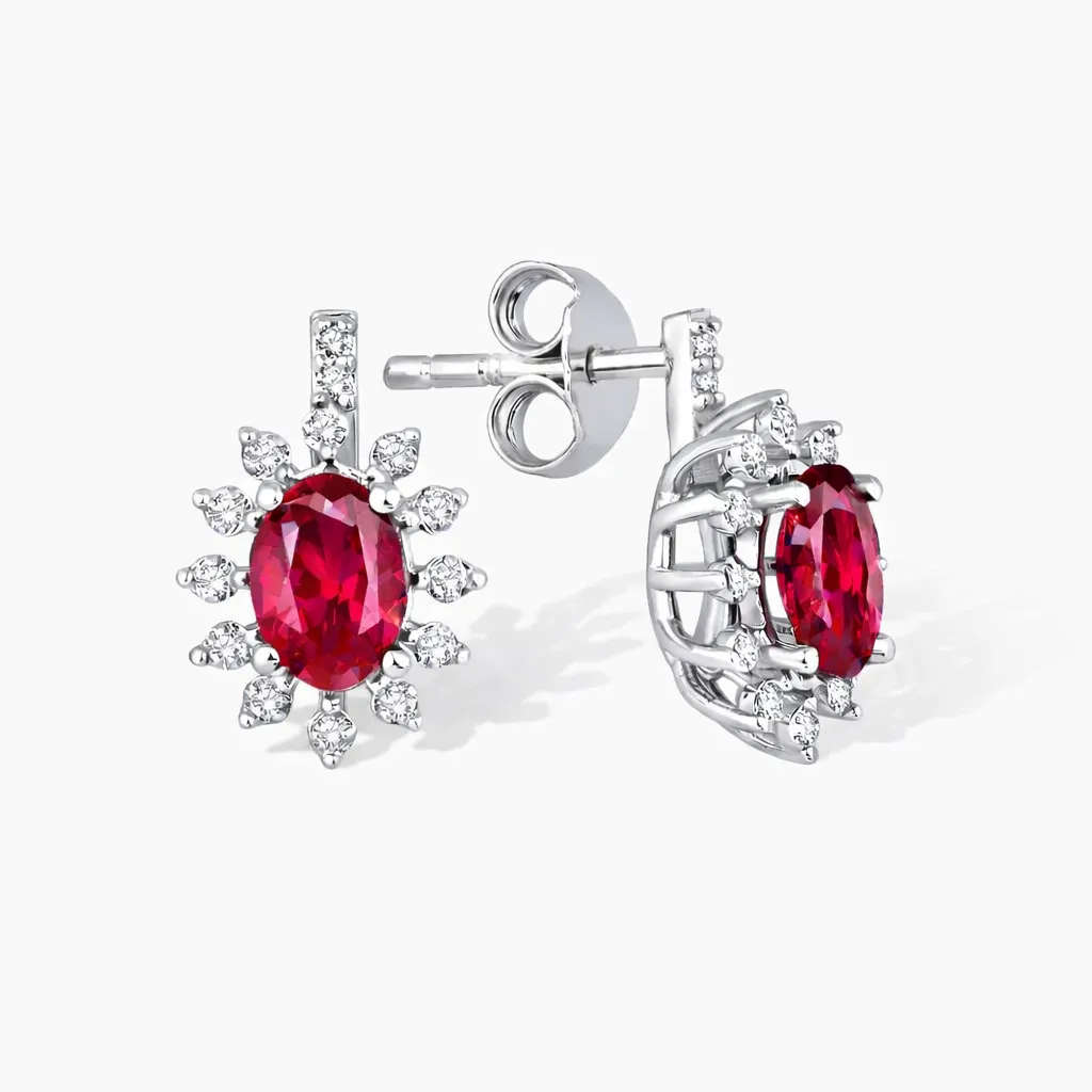 1.01 Pırlanta Oval Yakut Küpe