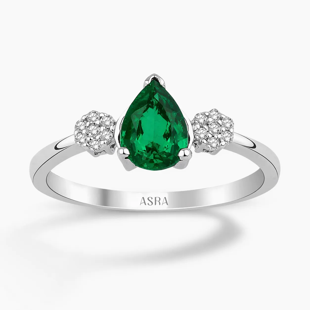 0.65 Karat Pırlanta Zümrüt Yüzük